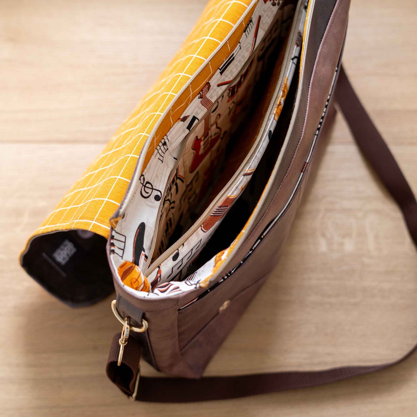 PDF DOWNLOAD Notebooktasche Julian