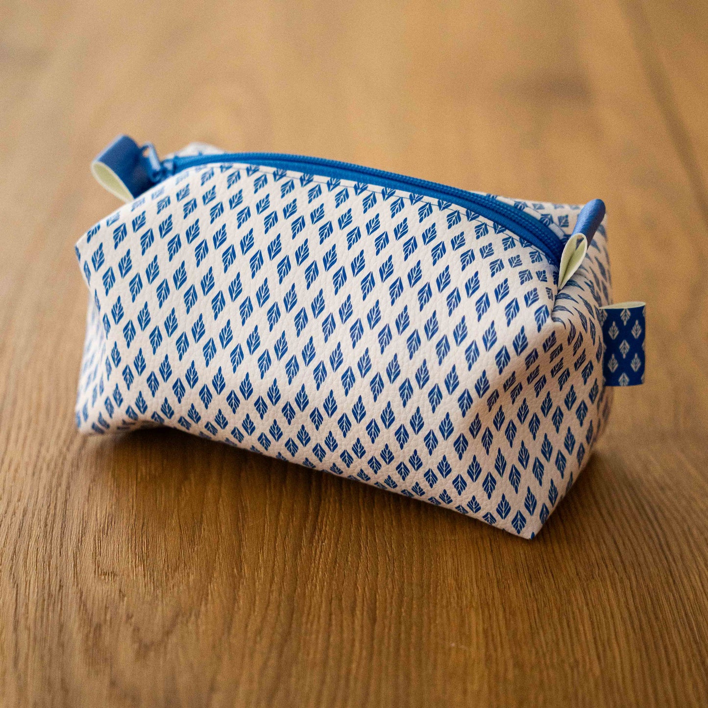 BoxyBag Paneel Blue Blätter