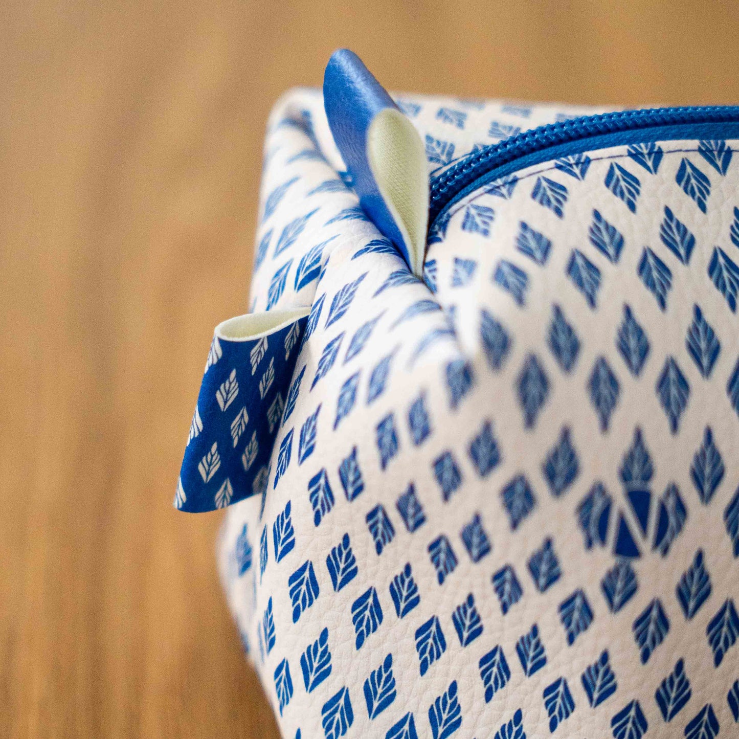BoxyBag Paneel Blue Blätter